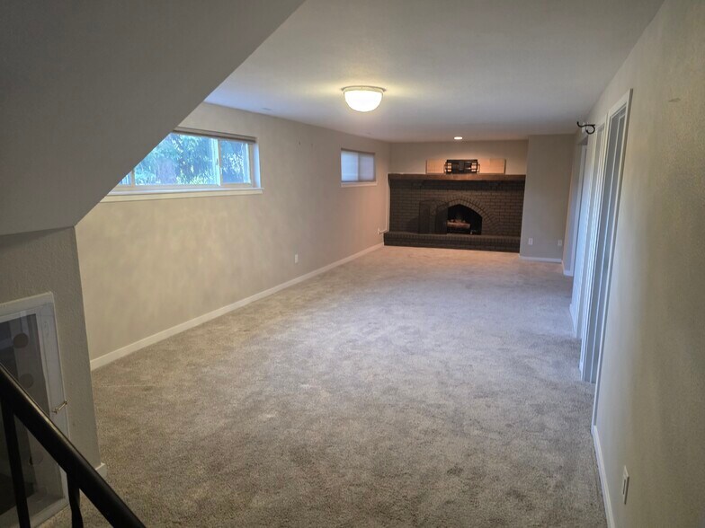Building Photo - 2620 Penacho Cir