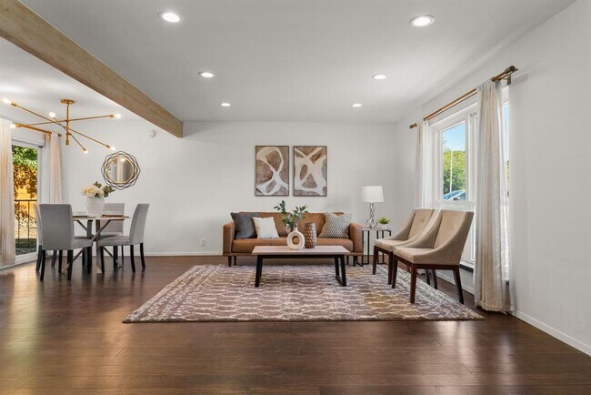 Building Photo - 309 Craigmont Dr