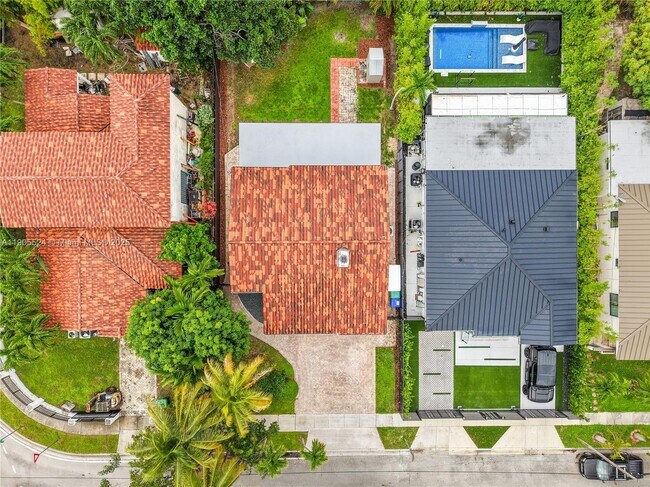 Building Photo - 1814 SW 22nd Terrace