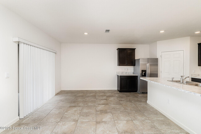 Building Photo - 1299 Buffing Cir SE