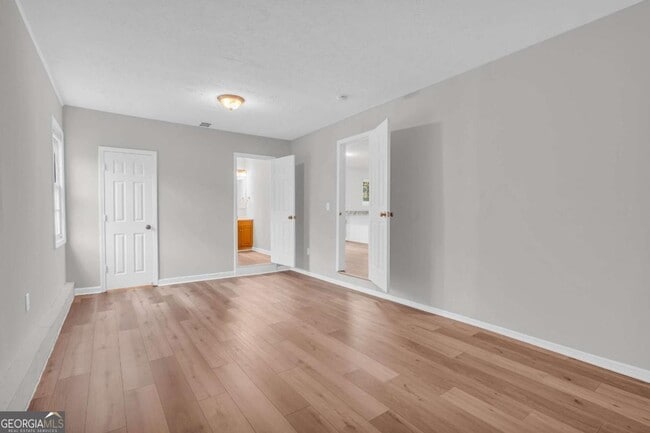 Building Photo - 3368 Lincolndale Ct