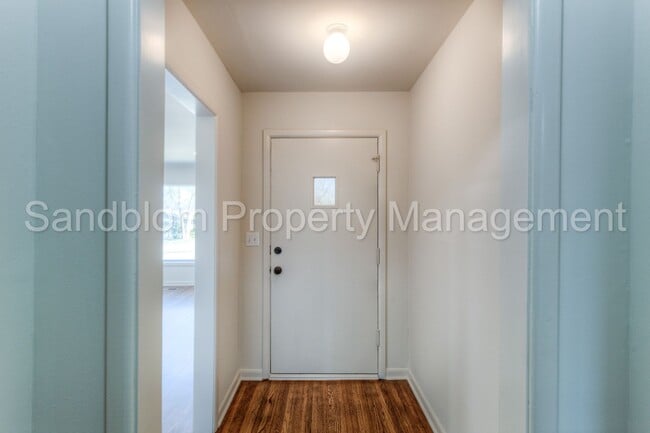 Building Photo - 4012 S Toledo Ave