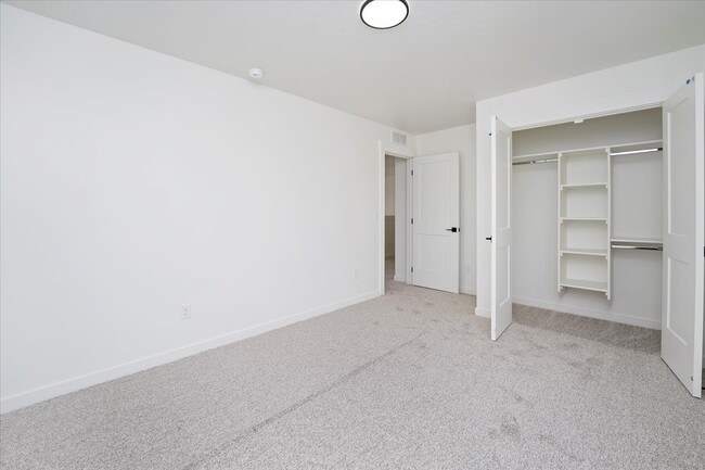 Building Photo - 405 N 18th St