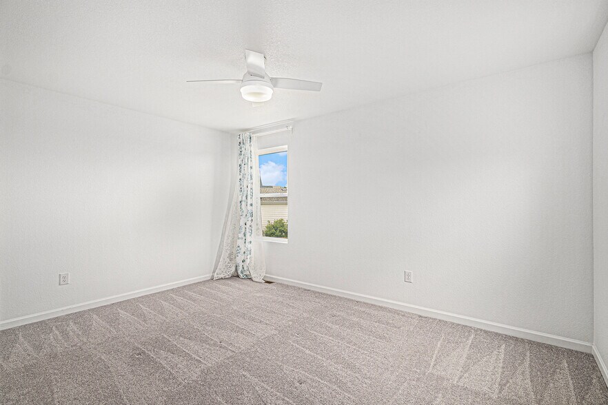 Building Photo - 100 Stinson Pl