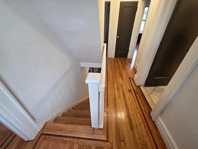 Building Photo - 86 Keer Ave