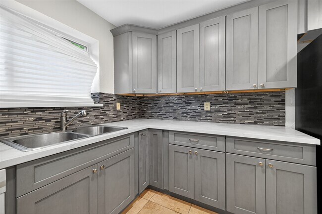 Building Photo - 22151 Birch Valley Dr