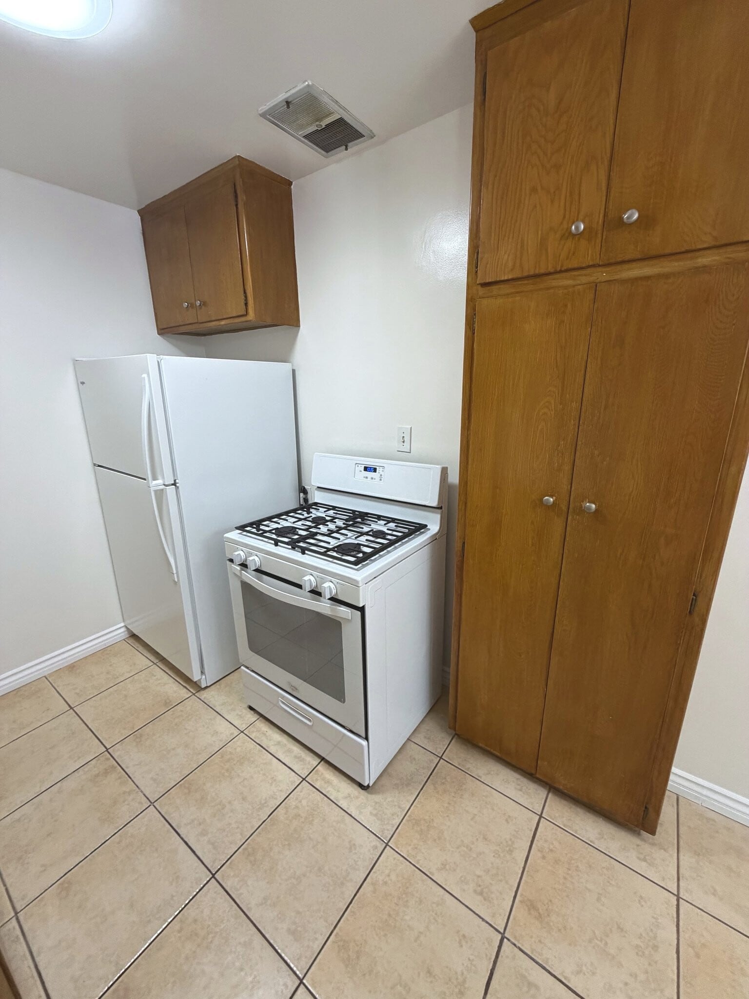 Building Photo - 1117 10th St
