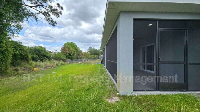 Building Photo - 5050 Jones Dr