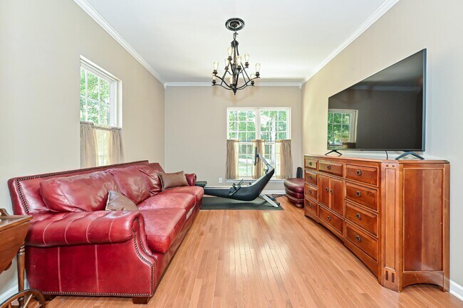 Building Photo - 8729 Riverwood Rd