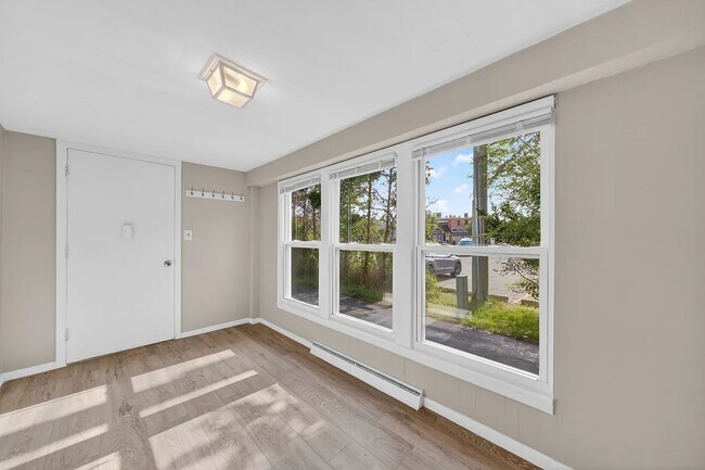 Building Photo - 23 W Burdick St