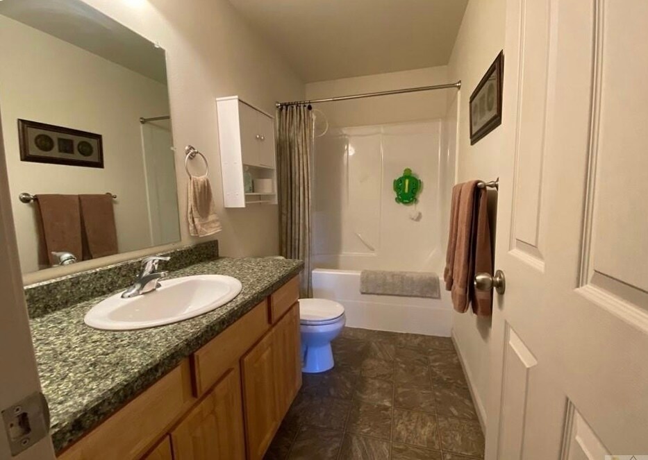 Building Photo - 4432 Lux Ave