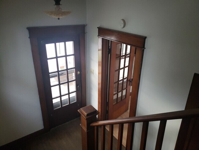 Building Photo - Charming 4 BD/2 BA home in quiet neighborhood!