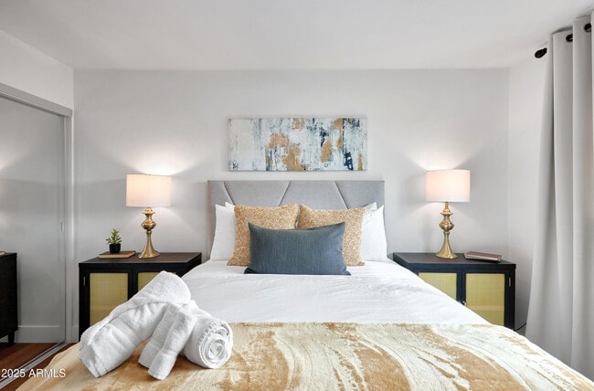 Building Photo - 7320 E Latham St