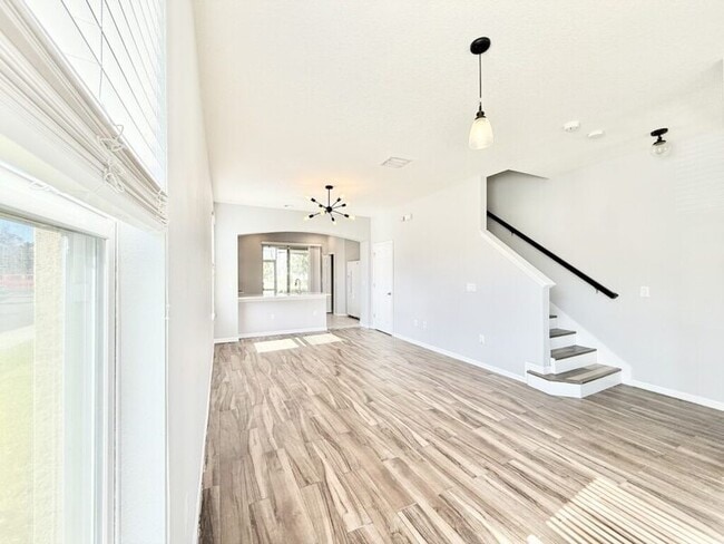 Building Photo - 7031 White Treetop Pl