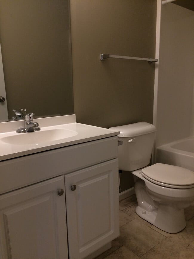 Building Photo - 610 A W Market St