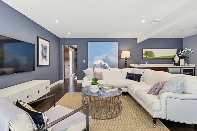 Building Photo - 6713 E Ocean Blvd