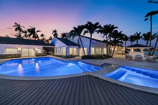 Building Photo - 1365 Bay Terrace