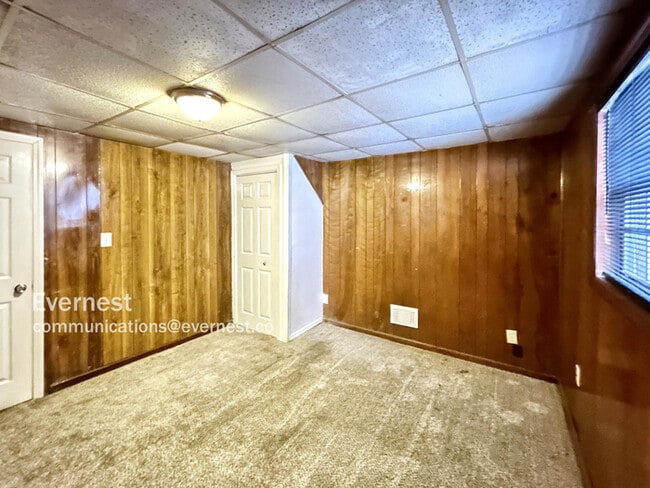 Building Photo - 3780 Cedar Hurst Way