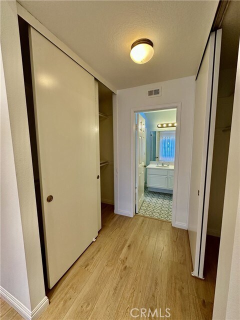 Building Photo - 19 Dartmouth