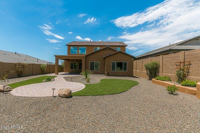 Building Photo - 26833 N 14th Ln