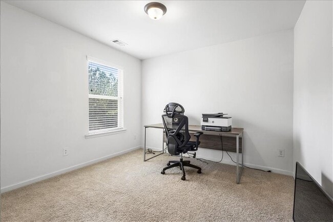 Building Photo - 869 Venture Way