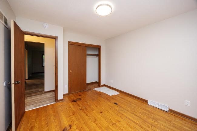Building Photo - 4704 Valdez Dr