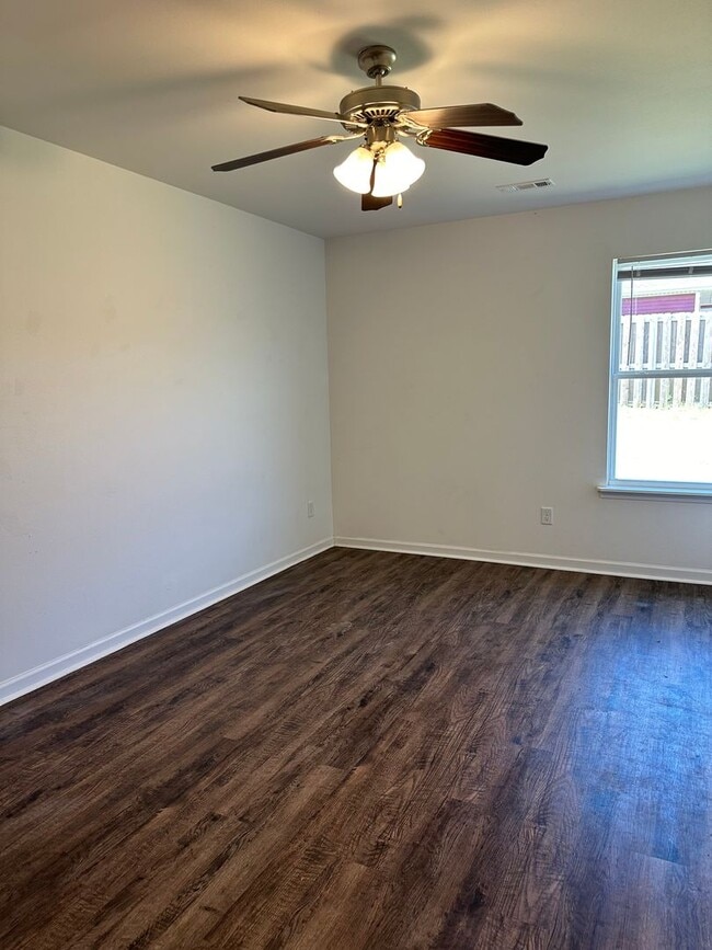Building Photo - Newly built 3 bedroom, 2 bathroom duplex w...