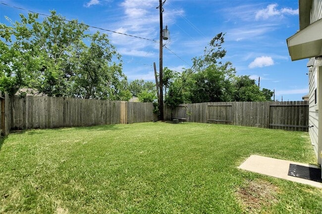 Building Photo - 11842 Red Hummingbird Dr