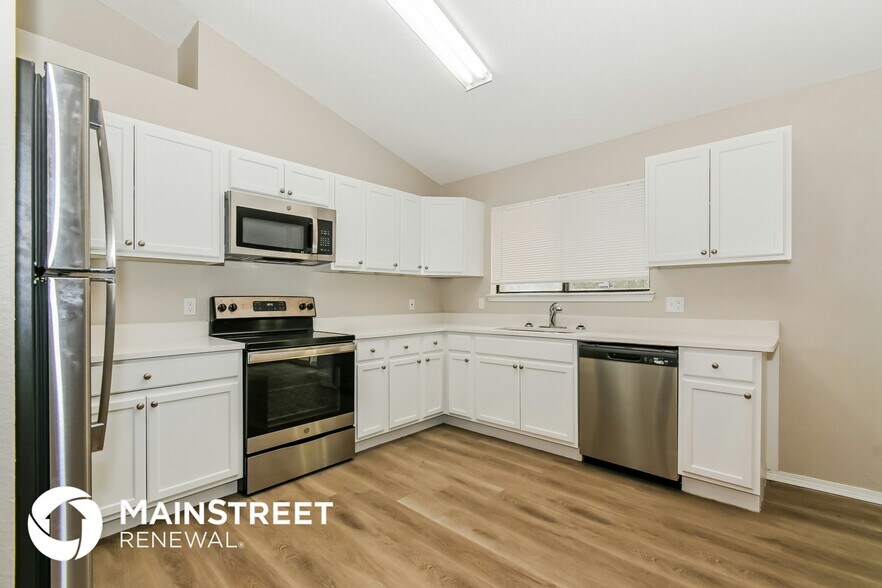 Building Photo - 11916 Silver Sun Dr