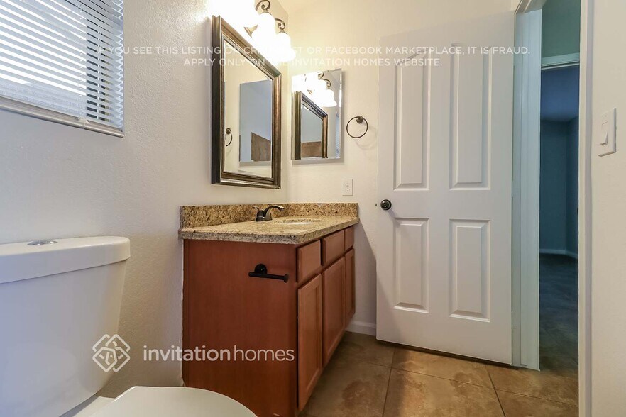 Building Photo - 19220 N 74th Dr