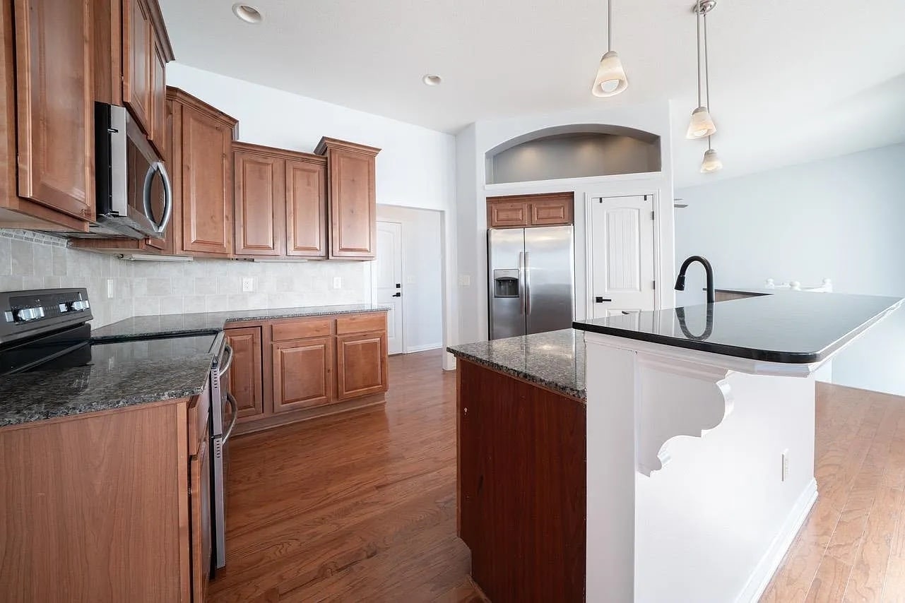 Building Photo - 14011 E Watson St