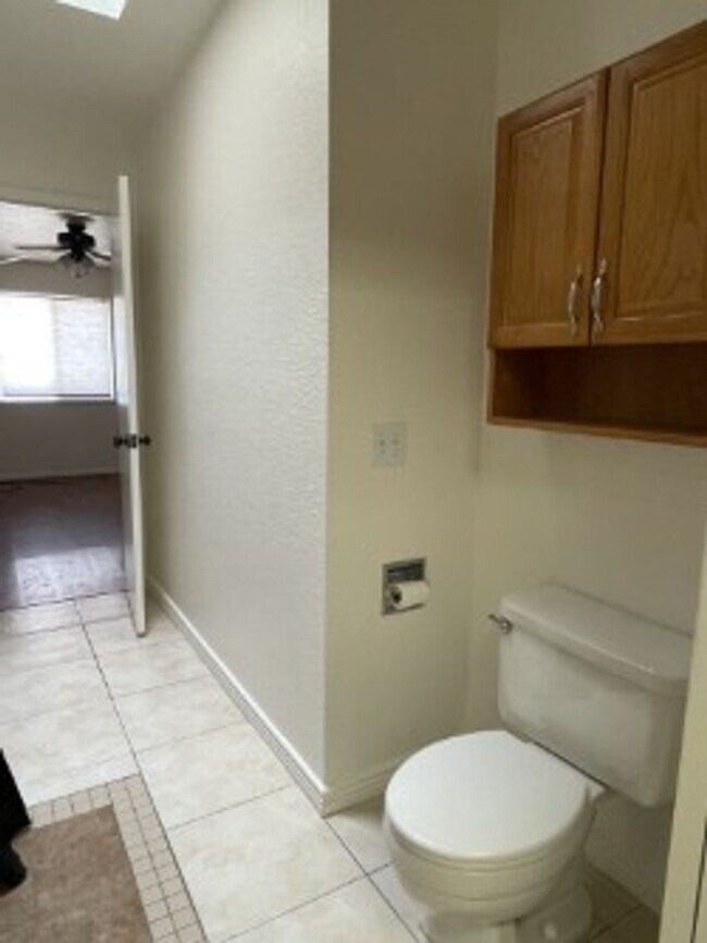 Building Photo - 3505 Mockingbird Dr