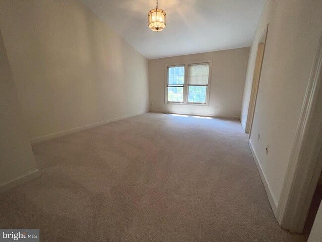 Building Photo - 2104 Patty Ln