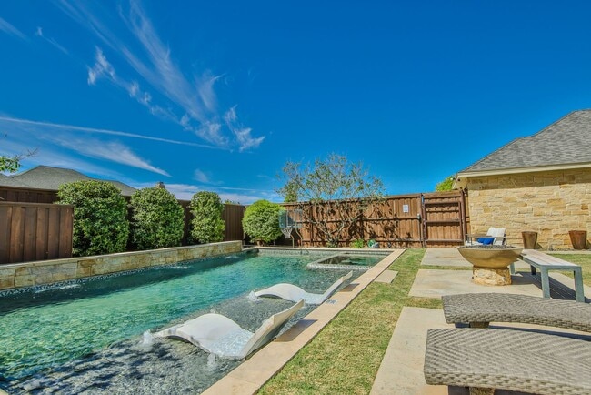 Building Photo - Stunning 4-Bedroom Luxury Home with Resort-Style Pool in Prestigious Oakmont Estates – Available ...