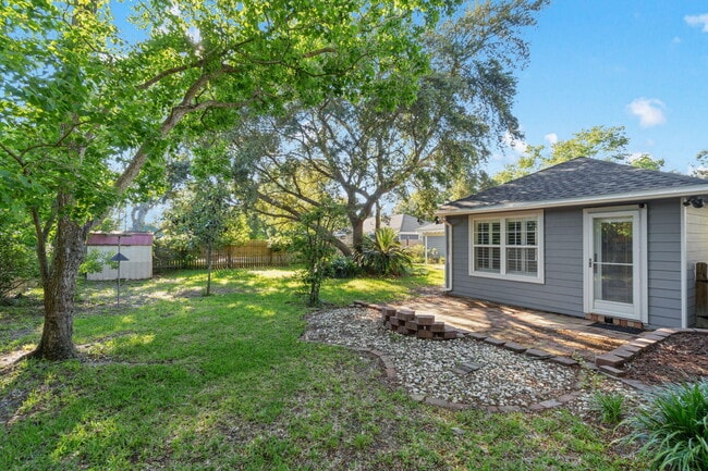 Building Photo - 202 Stephen Ave