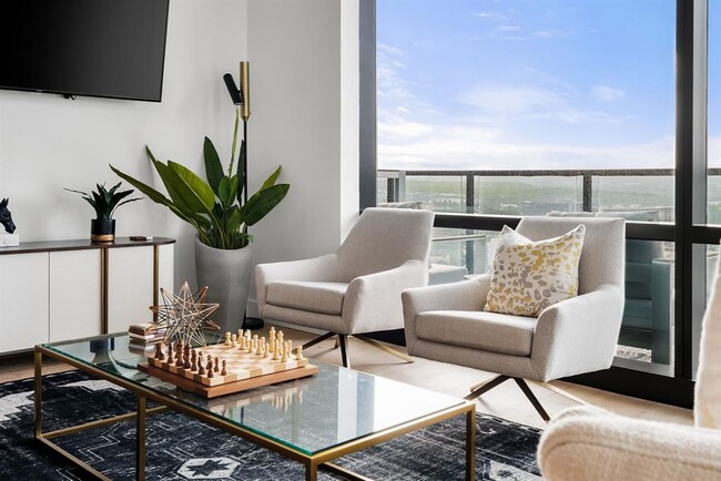 Building Photo - 70 Rainey St