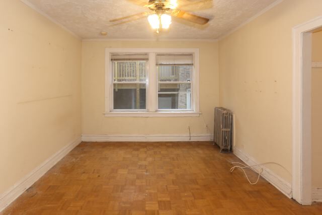 Building Photo - 653 W Belmont Ave