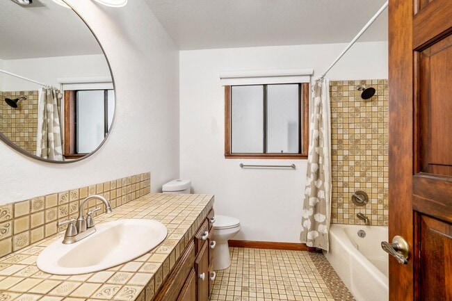 Building Photo - Modern Elegance Meets Ocean Breezes – Full...