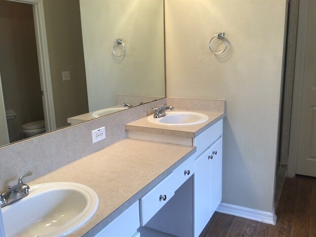 Building Photo - 30719 Tremont Dr