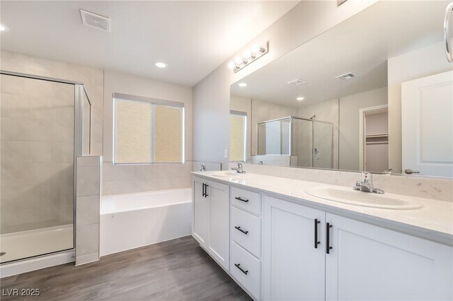 Building Photo - 8923 W Pebble Rd