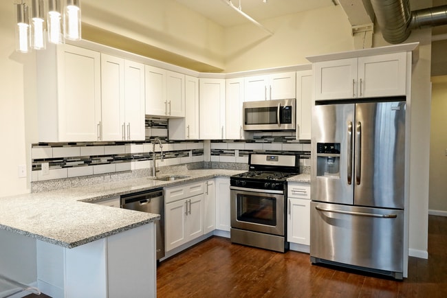 Building Photo - 150 Chestnut St