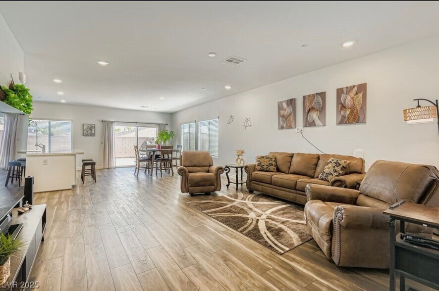 Building Photo - 3746 Etendre Ct