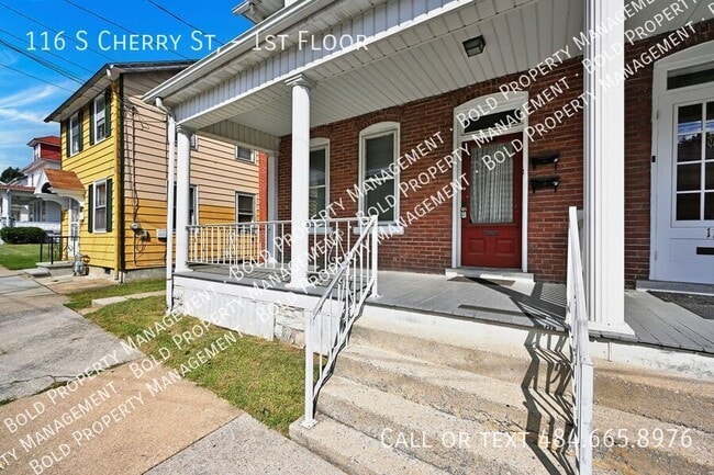 Building Photo - 116 S Cherry St
