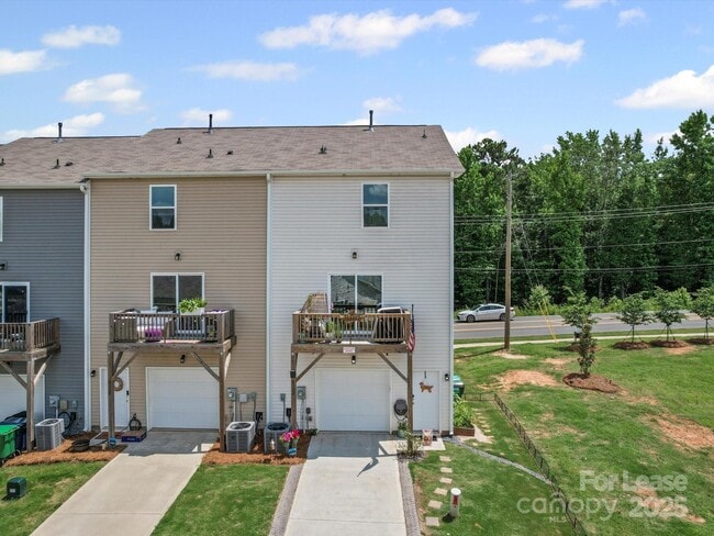 Building Photo - 8332 Waxhaw Hwy