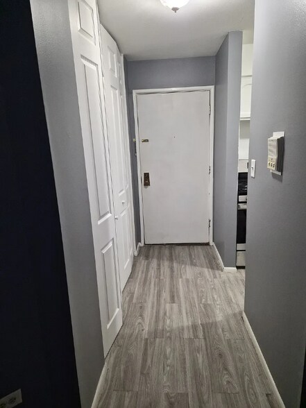 Building Photo - 1500 Robin Cir