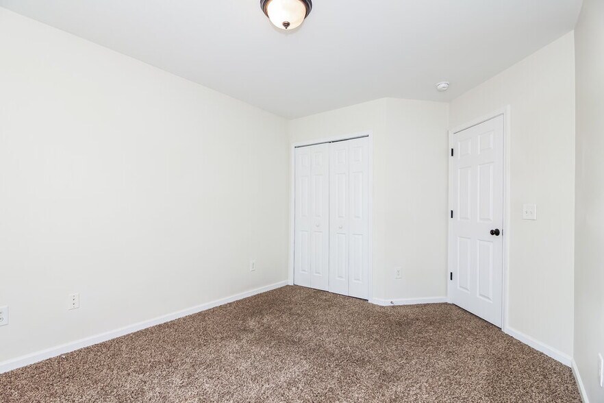 Building Photo - 9572 Turning Wheel Dr