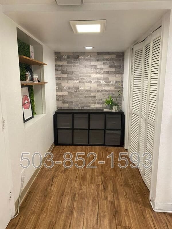 Building Photo - 822 NW 21st Ave