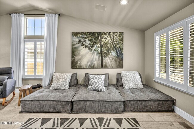 Building Photo - 5045 Pradera St
