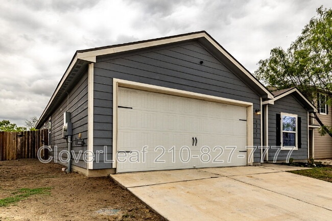 Building Photo - 6223 Lakefront