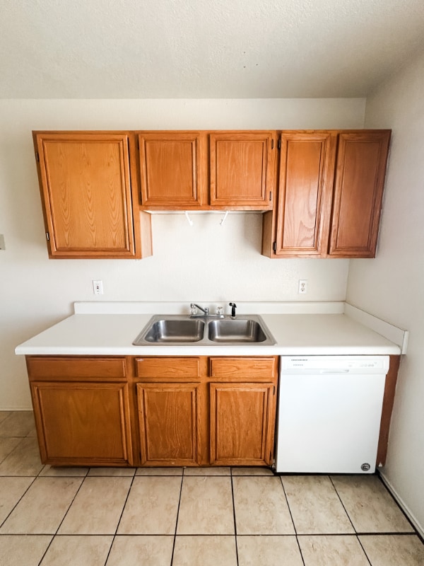 Building Photo - 1808 Windward Dr